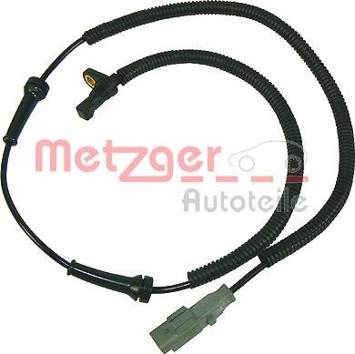 Metzger 0900672 - Датчик ABS, частота вращения колеса autobalta.com